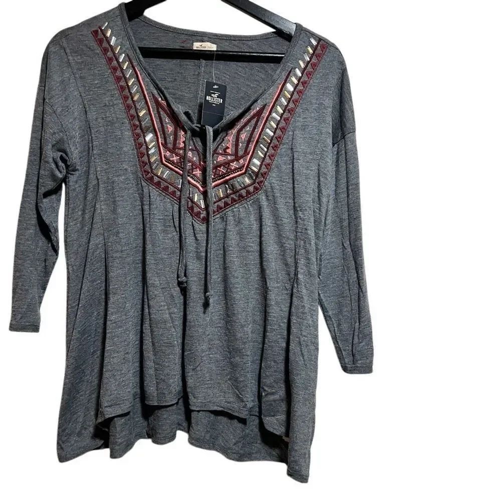Hollister Peasant Style Shirt Lg gray Tribal Pattern Aztec Beaded 3/4 sleeve
